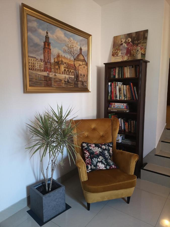 Hotell Dworek Zloty Rog I Restauracja Krasków