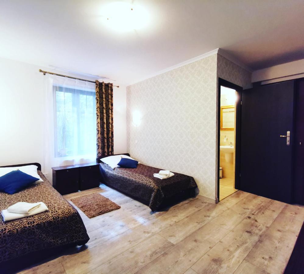 Hotell Dworek Zloty Rog I Restauracja