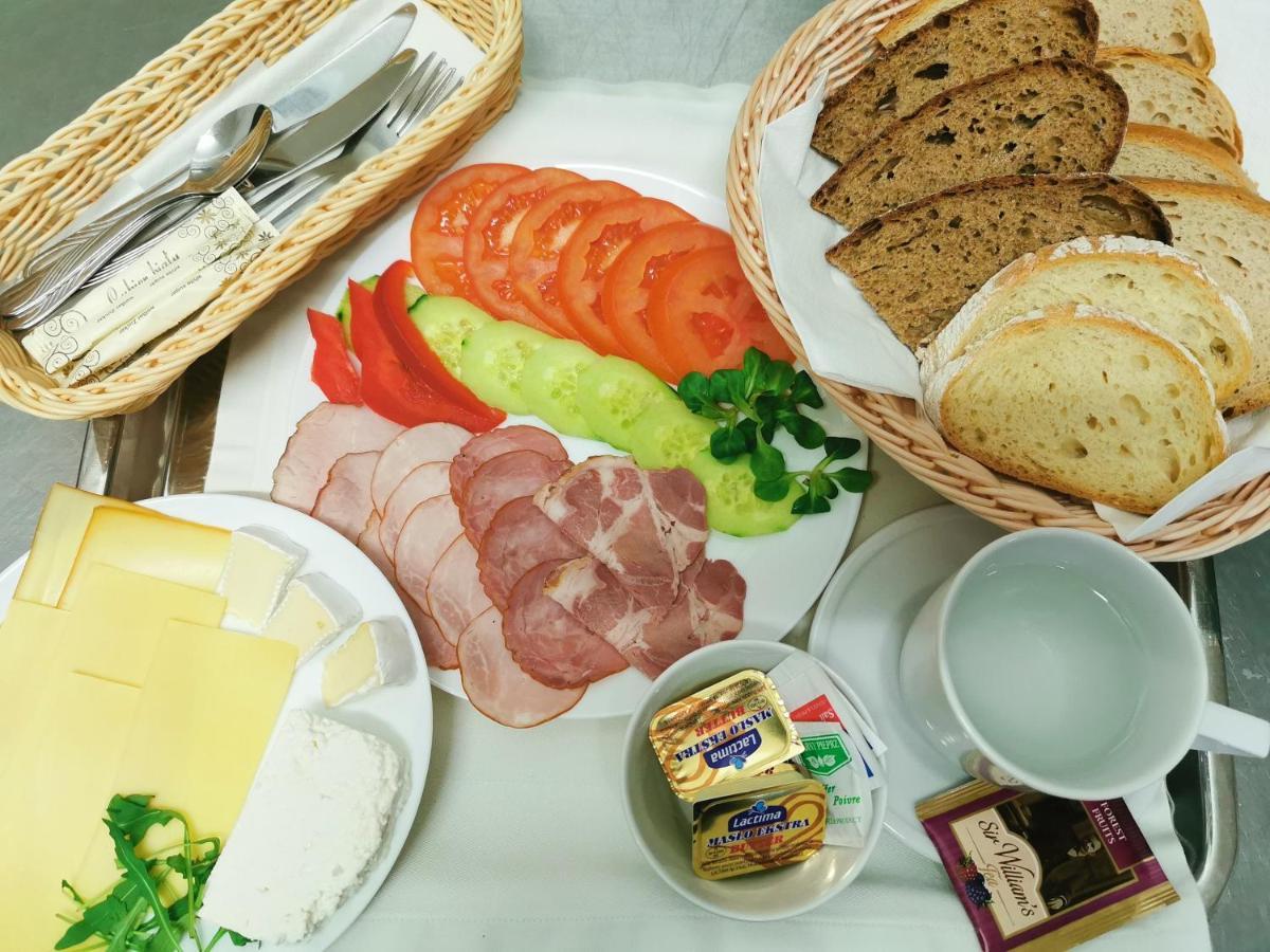 Dworek Złoty Róg I Restauracja Hotel Kraków
