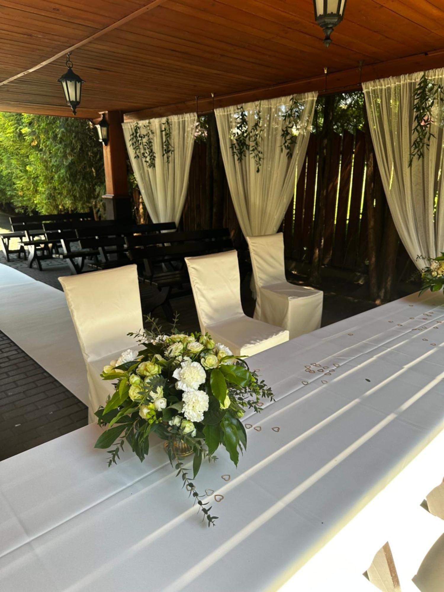 Dworek Zloty Rog I Restauracja Hotell